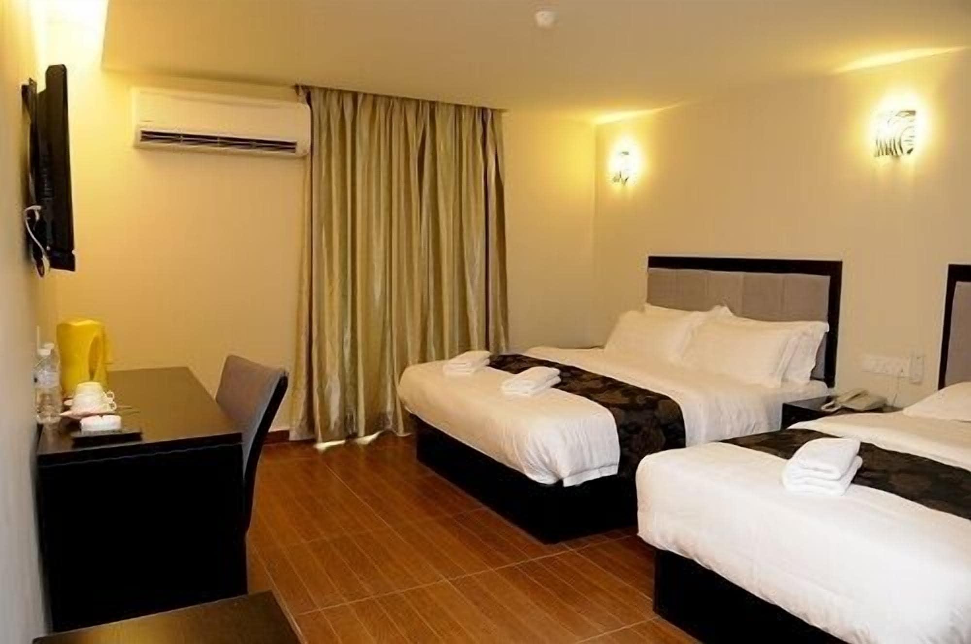 Kk Waterfront Hotel Kota Kinabalu Dış mekan fotoğraf