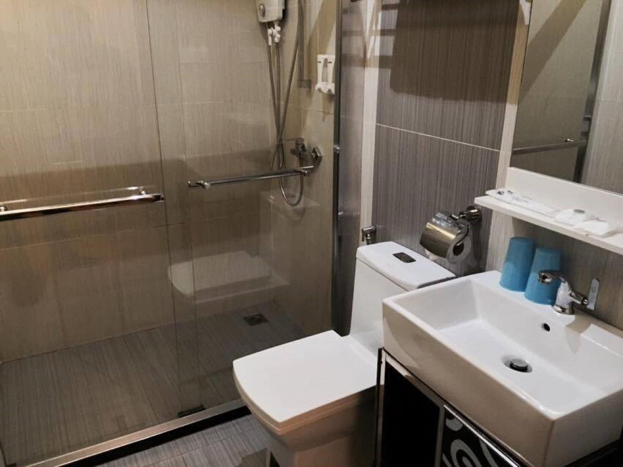 Kk Waterfront Hotel Kota Kinabalu Dış mekan fotoğraf