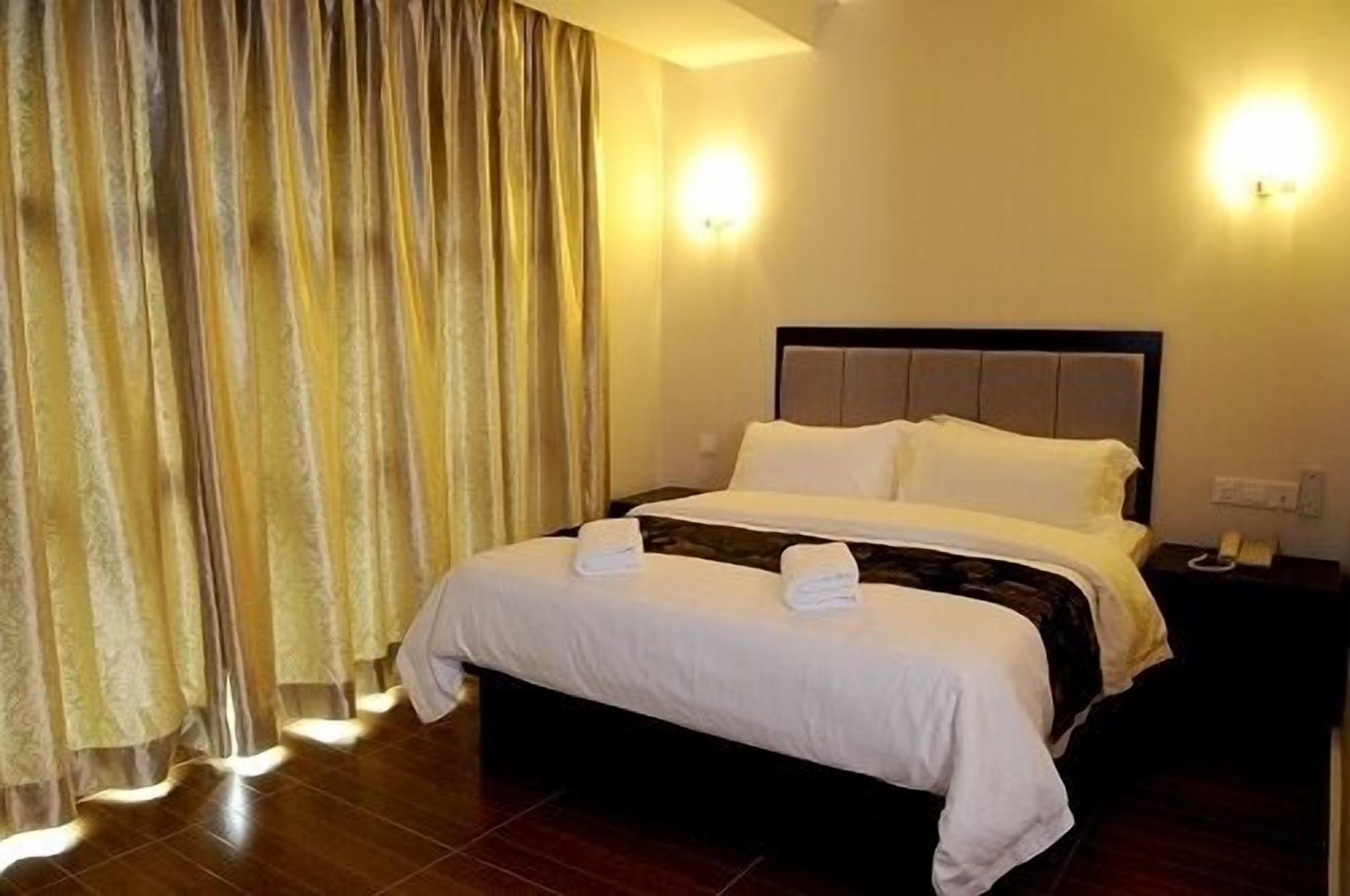 Kk Waterfront Hotel Kota Kinabalu Dış mekan fotoğraf