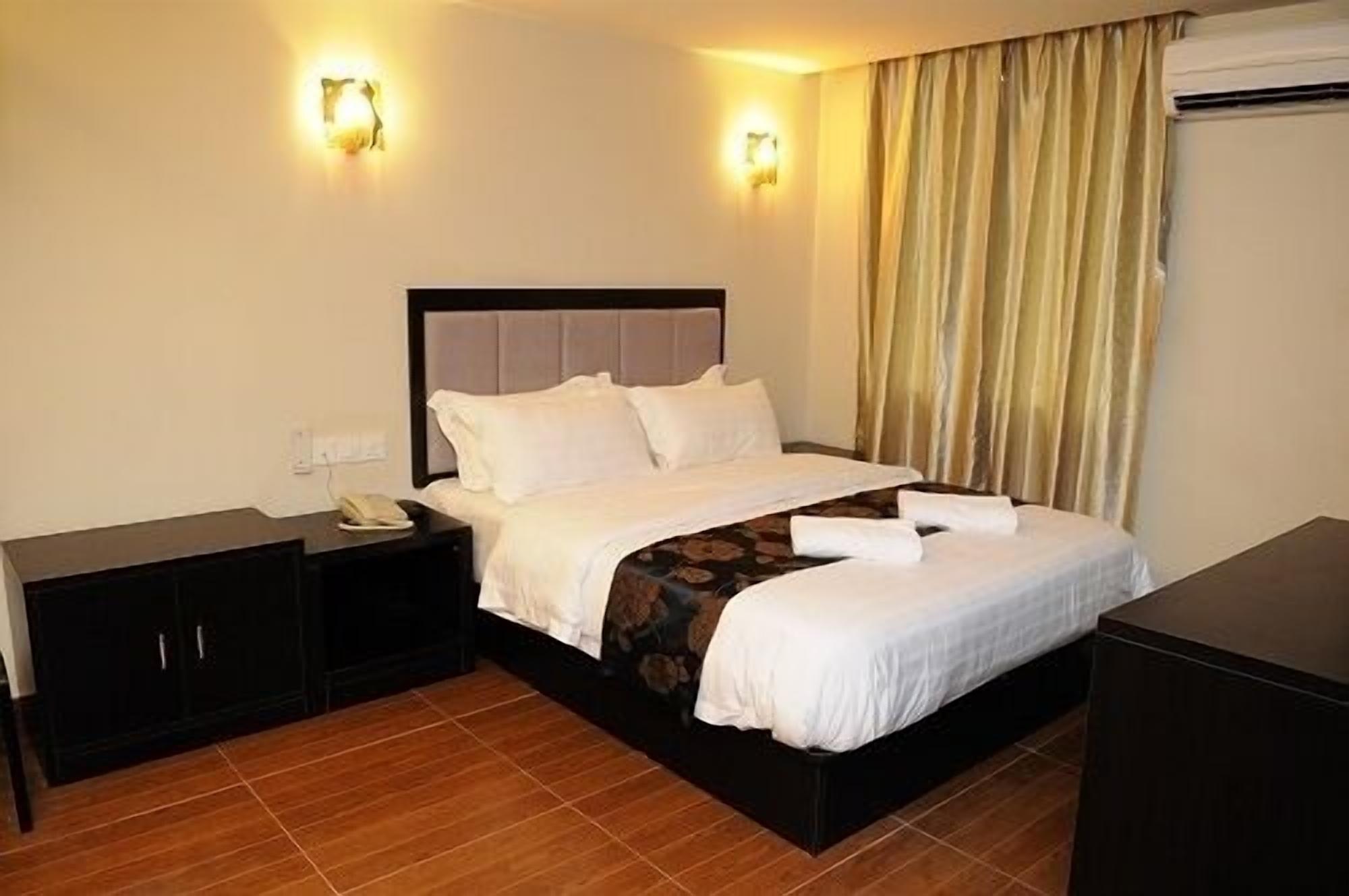 Kk Waterfront Hotel Kota Kinabalu Dış mekan fotoğraf