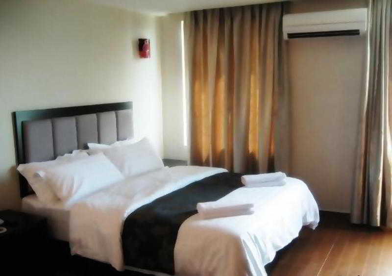 Kk Waterfront Hotel Kota Kinabalu Dış mekan fotoğraf