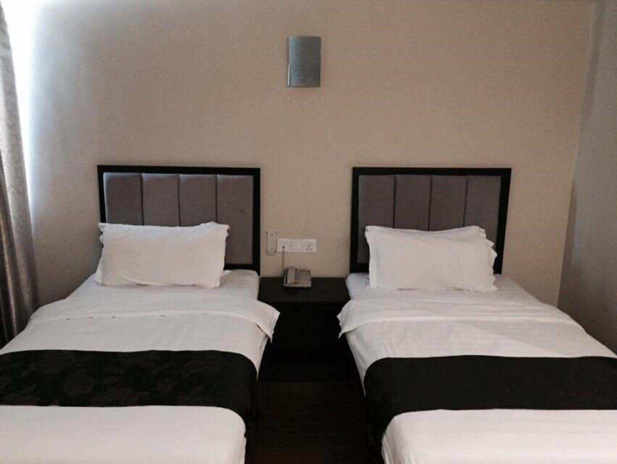 Kk Waterfront Hotel Kota Kinabalu Dış mekan fotoğraf