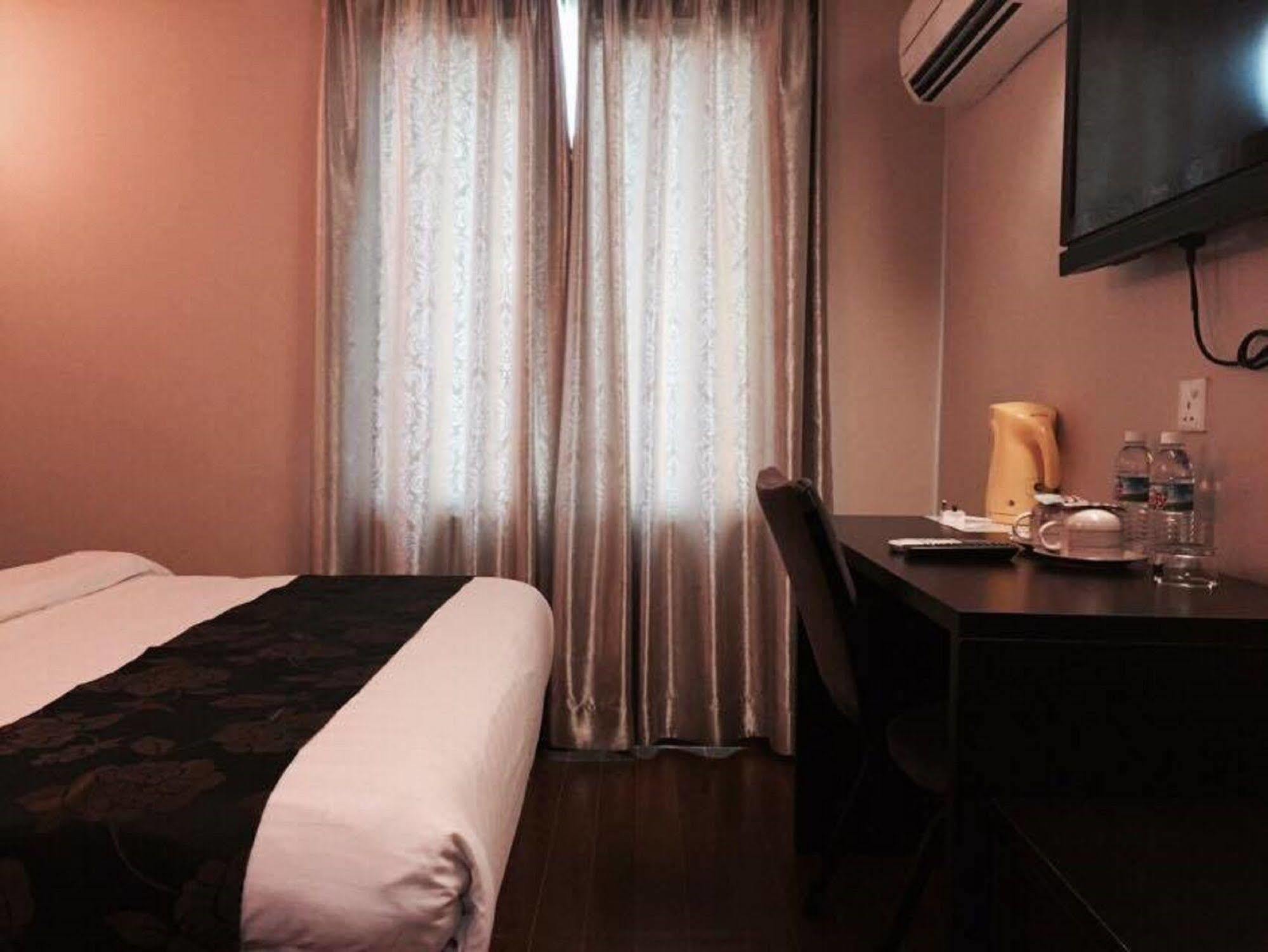 Kk Waterfront Hotel Kota Kinabalu Dış mekan fotoğraf