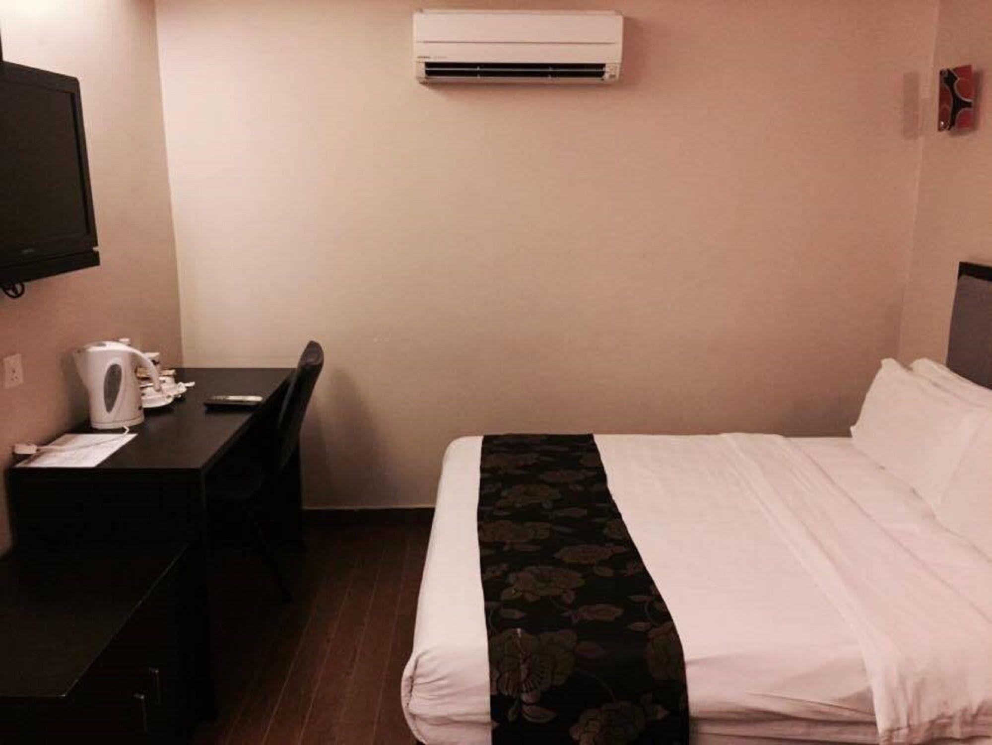 Kk Waterfront Hotel Kota Kinabalu Dış mekan fotoğraf